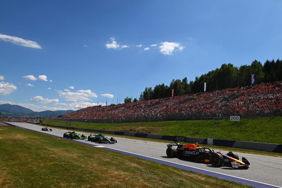 A Red Bull pilótája esélyes az új F1-es csapat ülésére: lehetőség a karrier fejlődésére