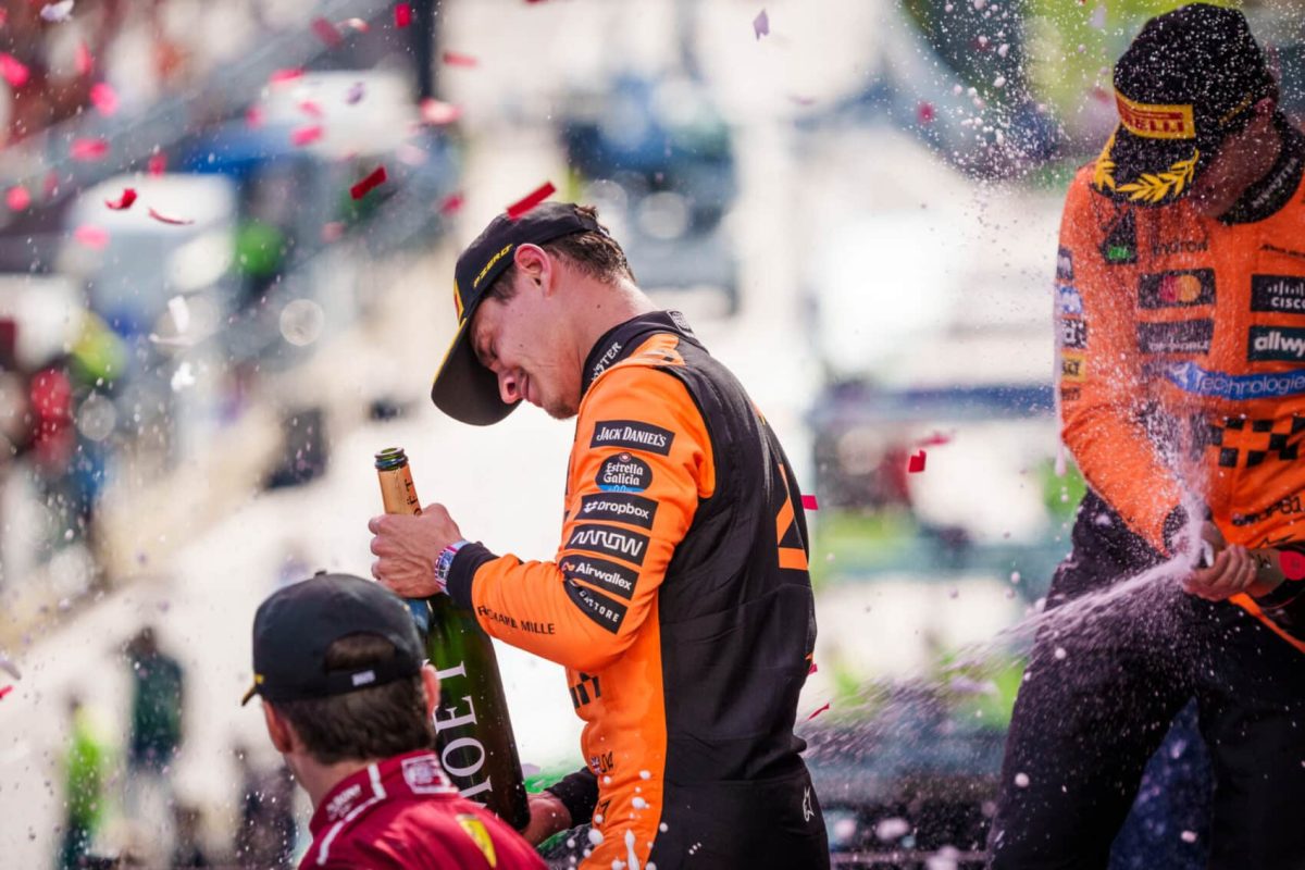 A Forma-1 két arcának reakciója a telefonos segítségre: Räikkönen és Norris különböző módon reagáltak