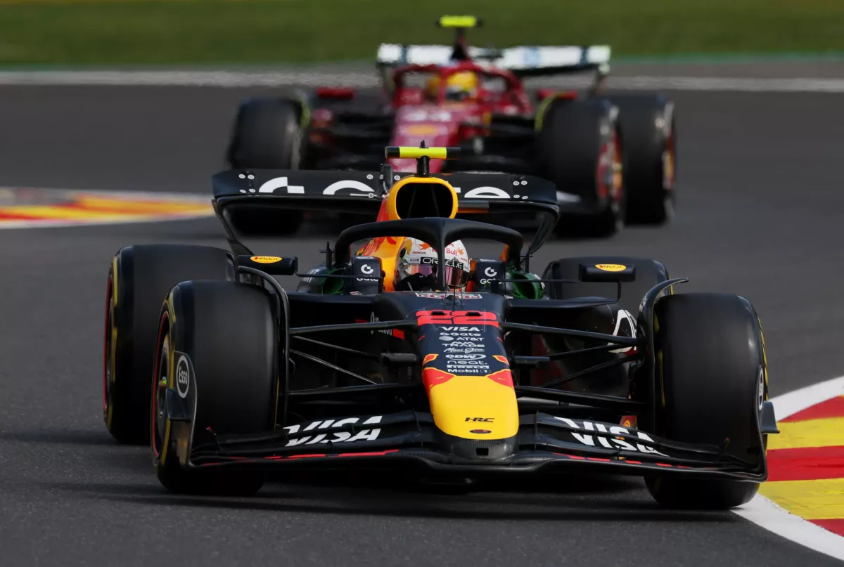 Kétségek a szélárnyék és a feltartás között: Az FIA is tanácstalan