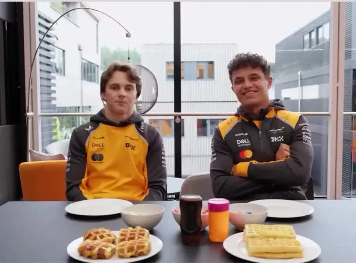 A lángososokkal is eldurvul: Norris és Piastri új „egérürülékes” videói után