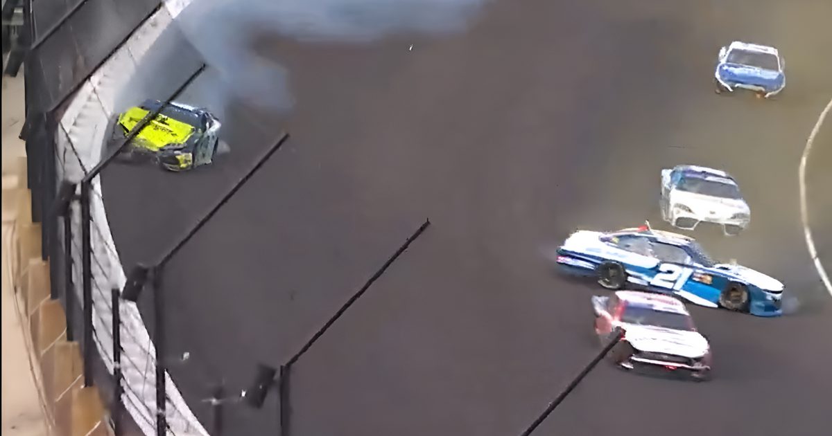 A NASCAR keményen lépett fel az ellenfelét szabálytalanul kiütő Austin Hill ellen