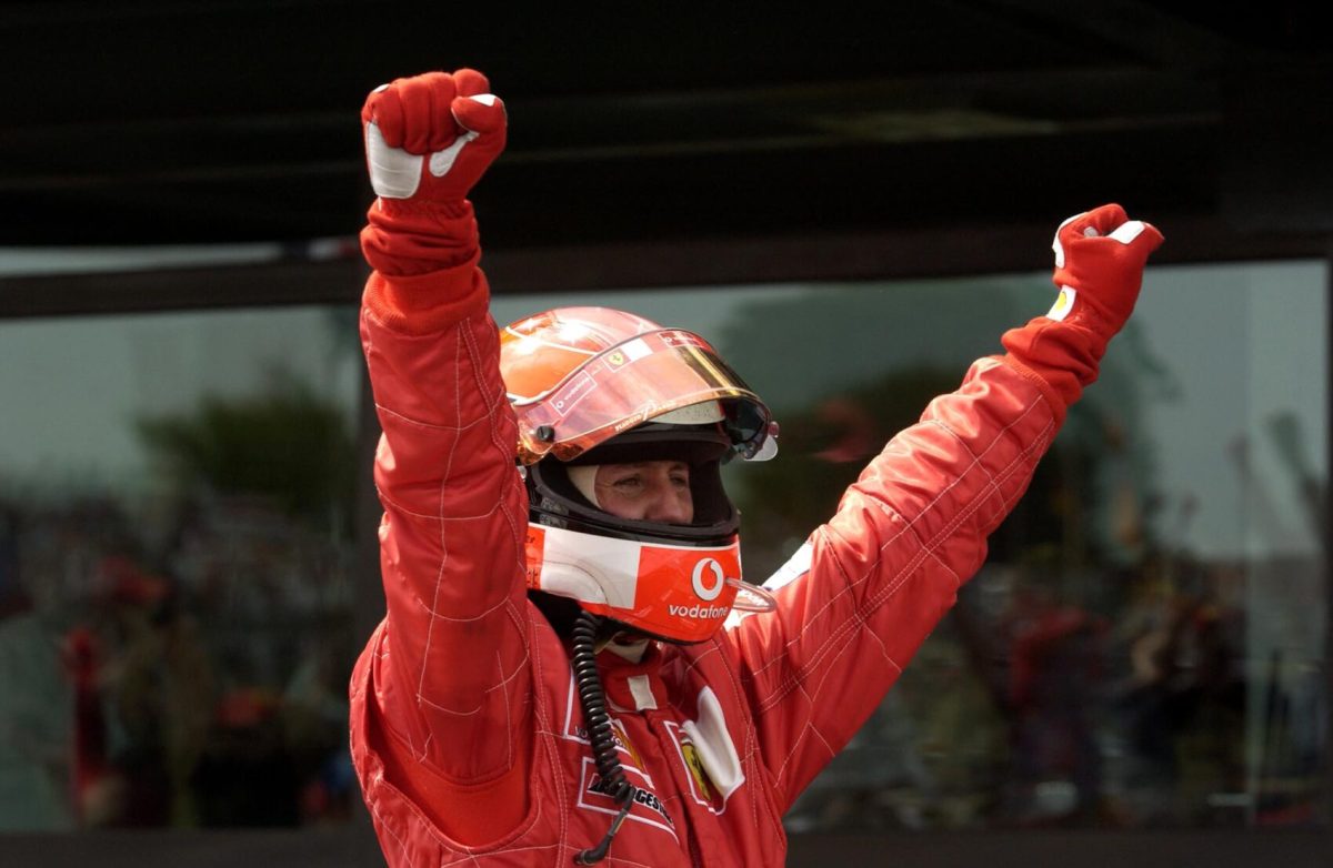 Legendás haladás: Schumacher egyik rekordot megdönthetetlenül beéri egy másikkal