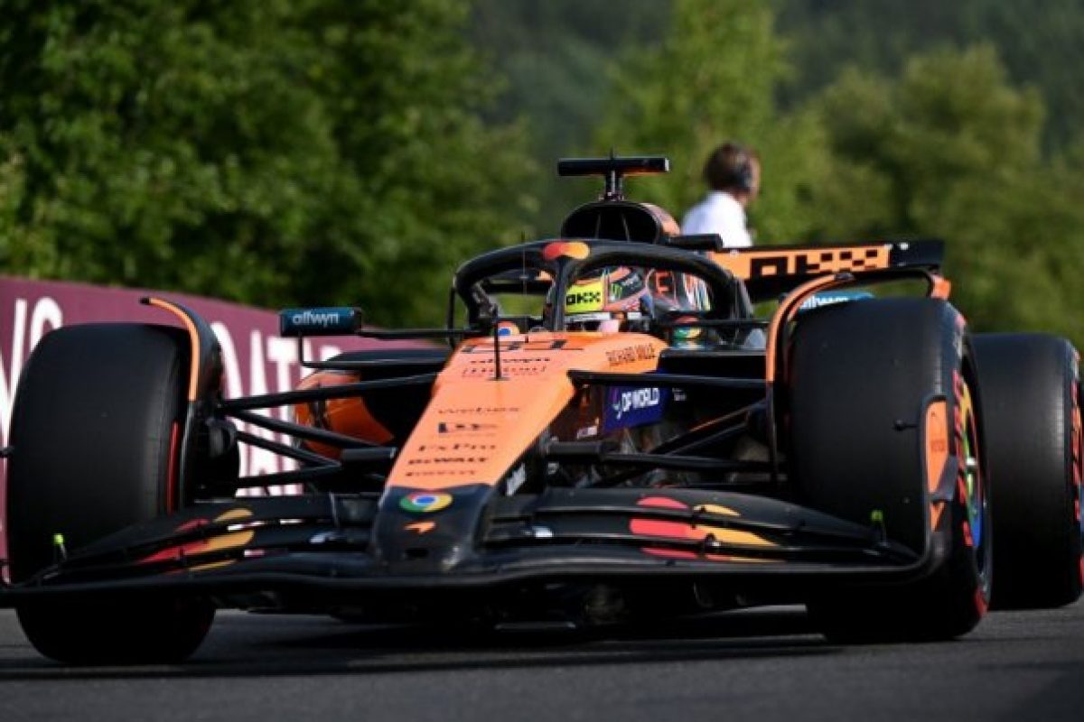 A Piastri-parádé és Hamilton szenzációs teljesítménye a pénteki F1-hírekben