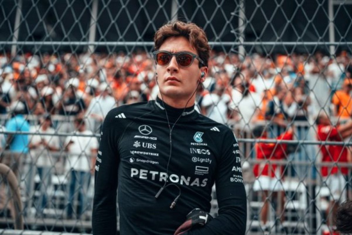 Russell nyugodtan kezeli a szerződés nélküli helyzetet