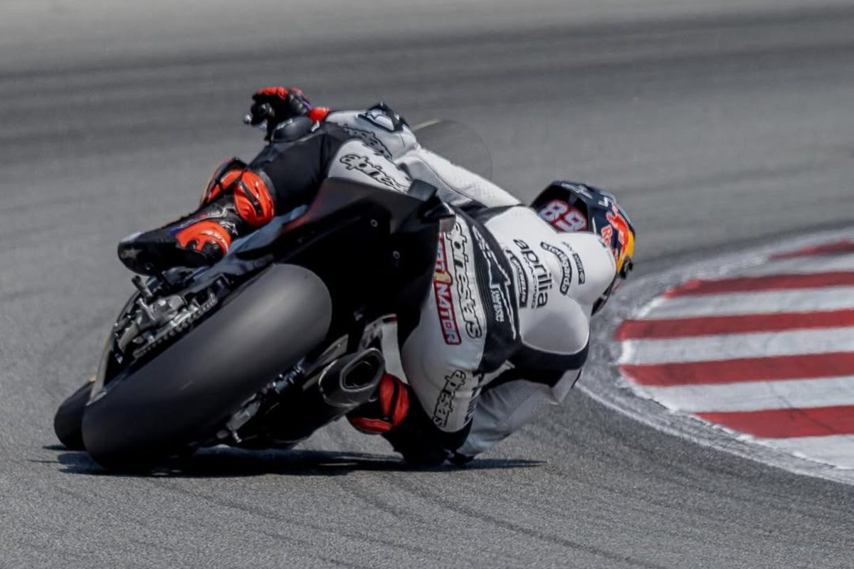 Az akadályokkal teli barcelonai teszt megpróbáltatása: Martín túléli a kihívásokat