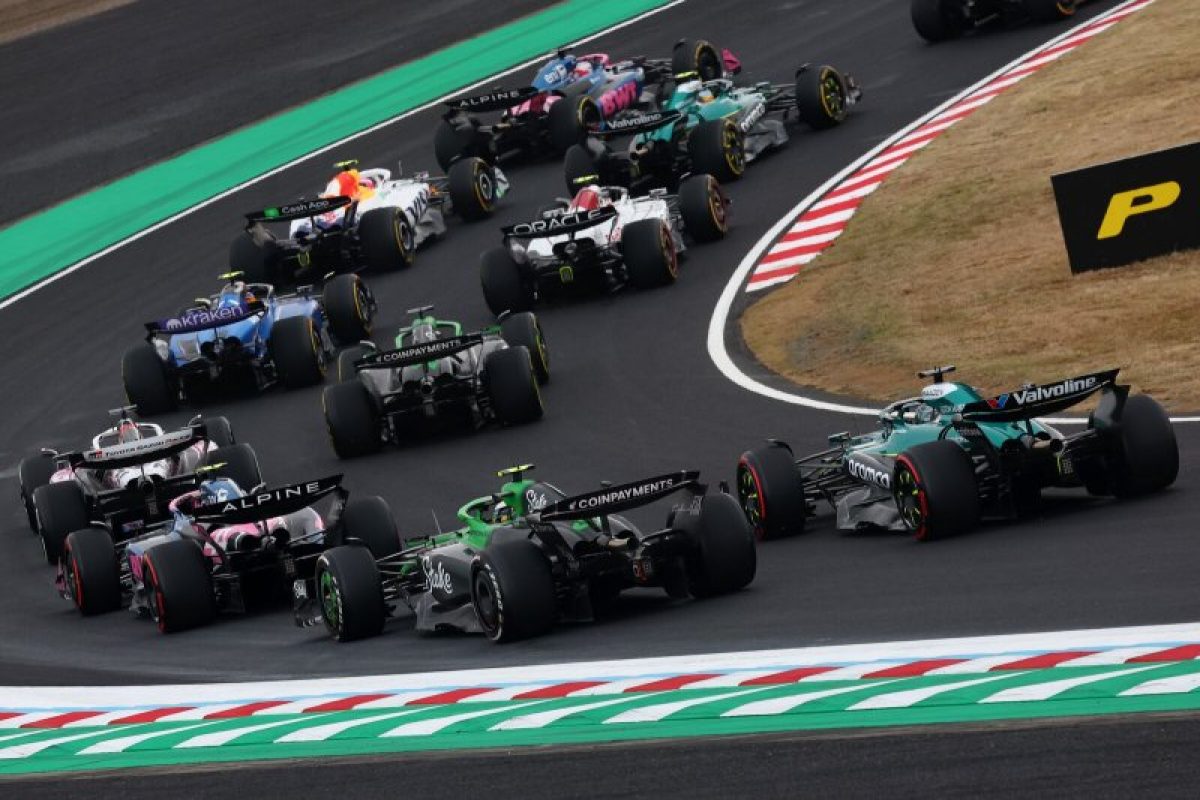 Luxusautók versenyeznek: Ferrari-motorral az Audi, Mercedesszel az Aston és Honda az FIA előírása szerint