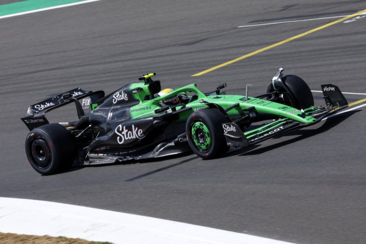 Aston Martin és Sauber tesztelik a Pirelli 2026-os F1-es abroncsait: Új korszak a Forma-1-ben