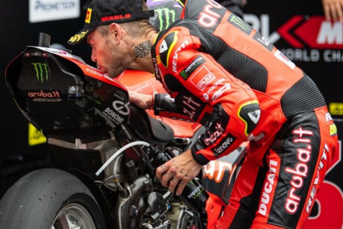 A Ducati kapuit még nem zárta be Bautista: Egy exkluzív interjú