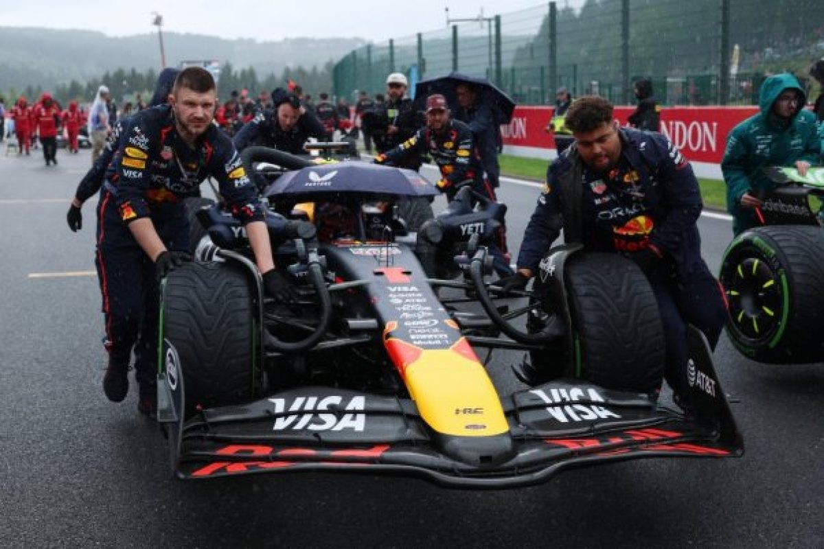 Az ideges Verstappen nem fogadja el a száraz pálya kijelentést