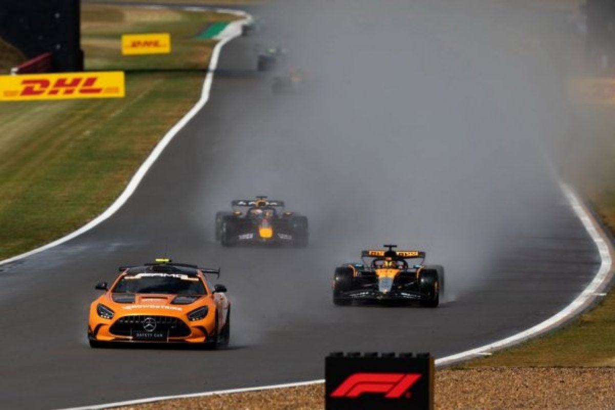 Abszurd: Verstappen szerepe Piastri büntetésében?