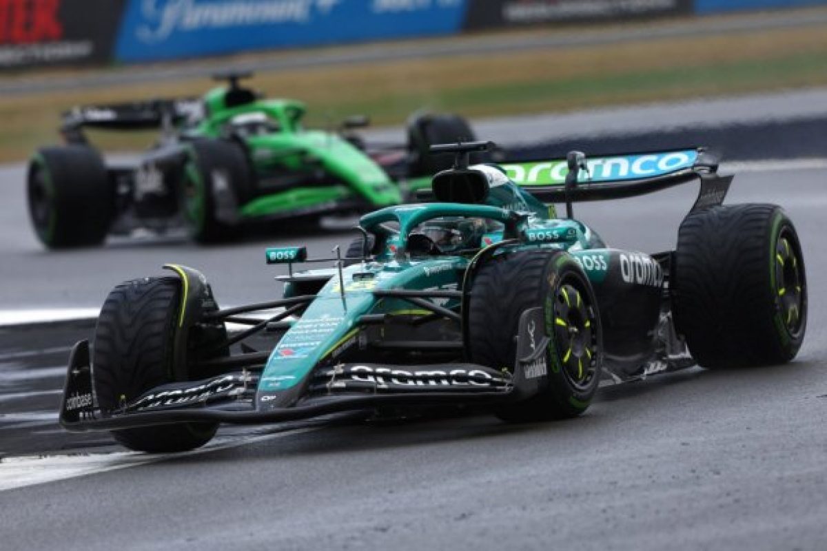 Az Aston Martin év végi nagy durranásra készül