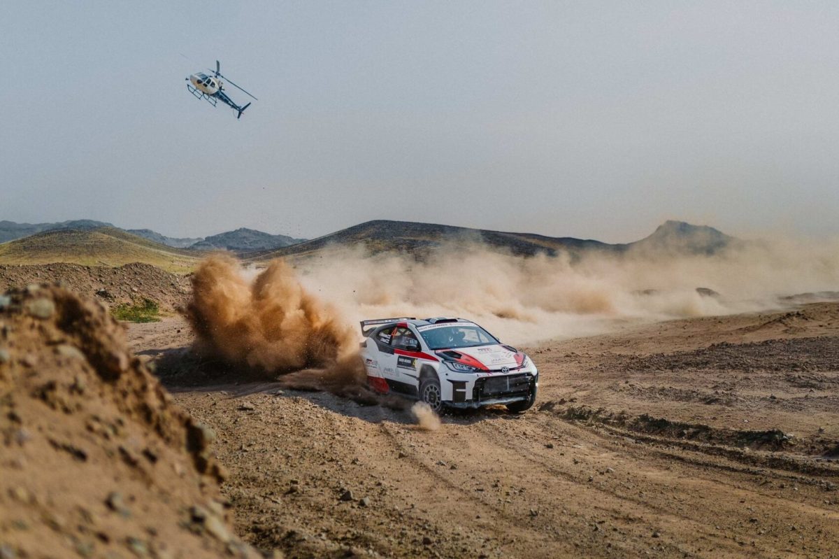 Az „FIA munkacsoportot hozott létre a Szaúd-Arábia Rally zökkenőmentes lebonyolítása érdekében” cím hatásos lehetne a témára.