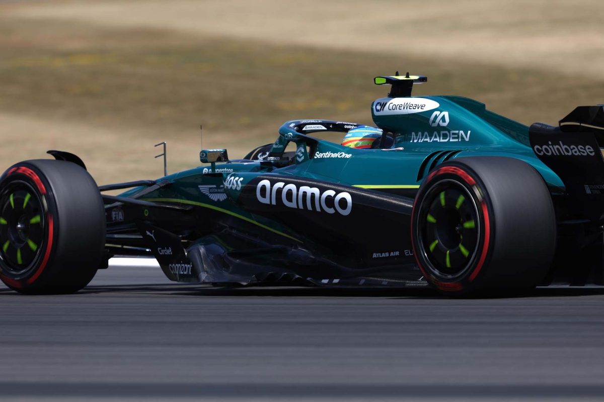 Aston Martin jövőjét a kaotikus innováció hatja át Simon Cowell szerint