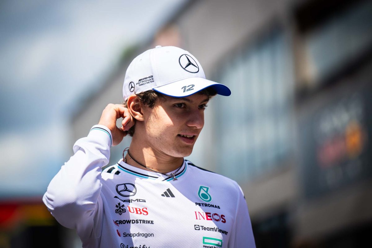 Antonelli óvatosságra törekszik a Mercedes szerint a monzai baleset után