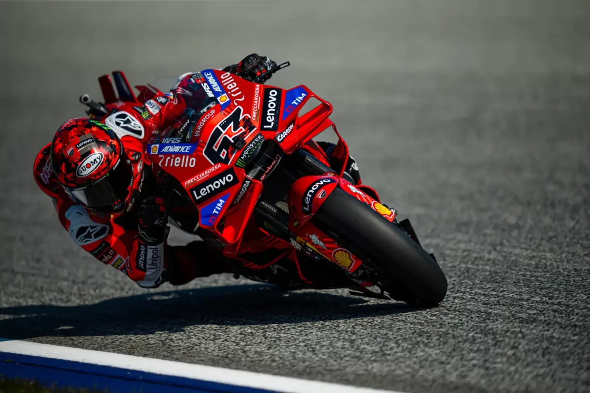 Az olasz pilóta összekapcsolta rossz rajtját és kudarcait: Bagnaia fenyegetőnek érezte a verseny folytatását
