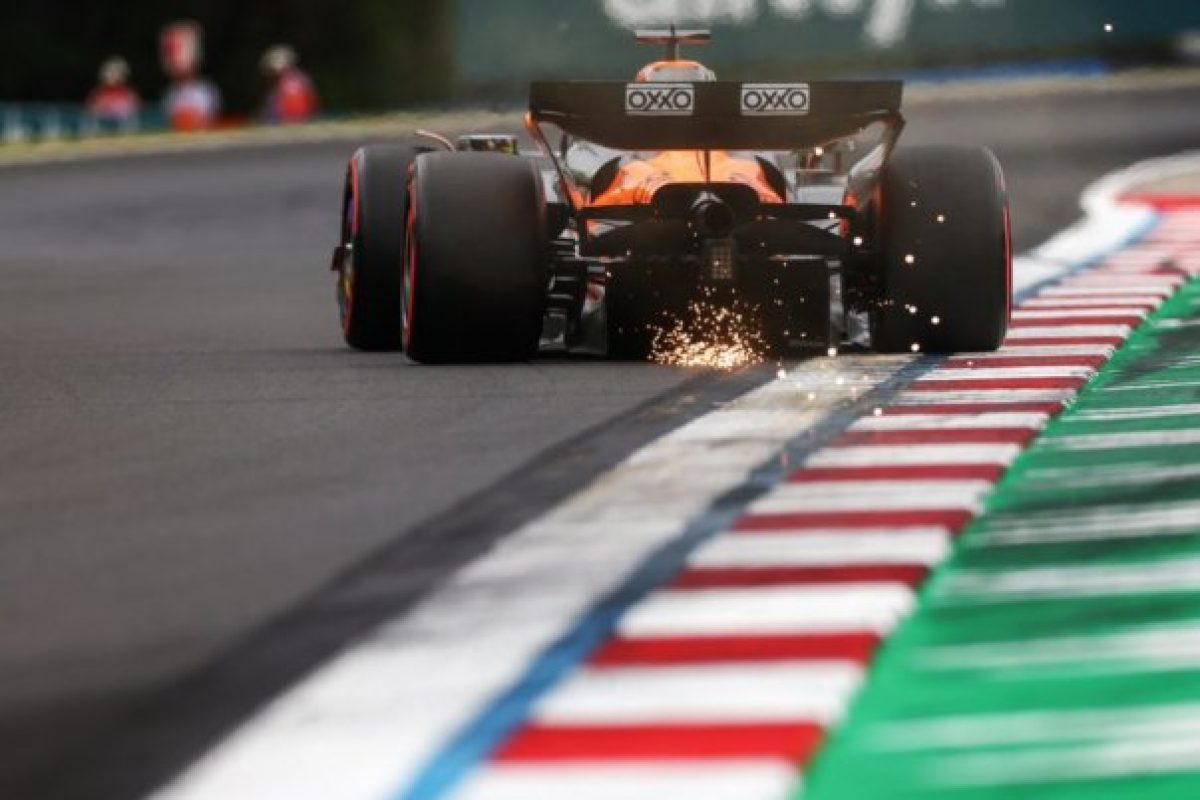Fény derült a McLaren gyengeségére? Így lassította a szélirány Piastriékat