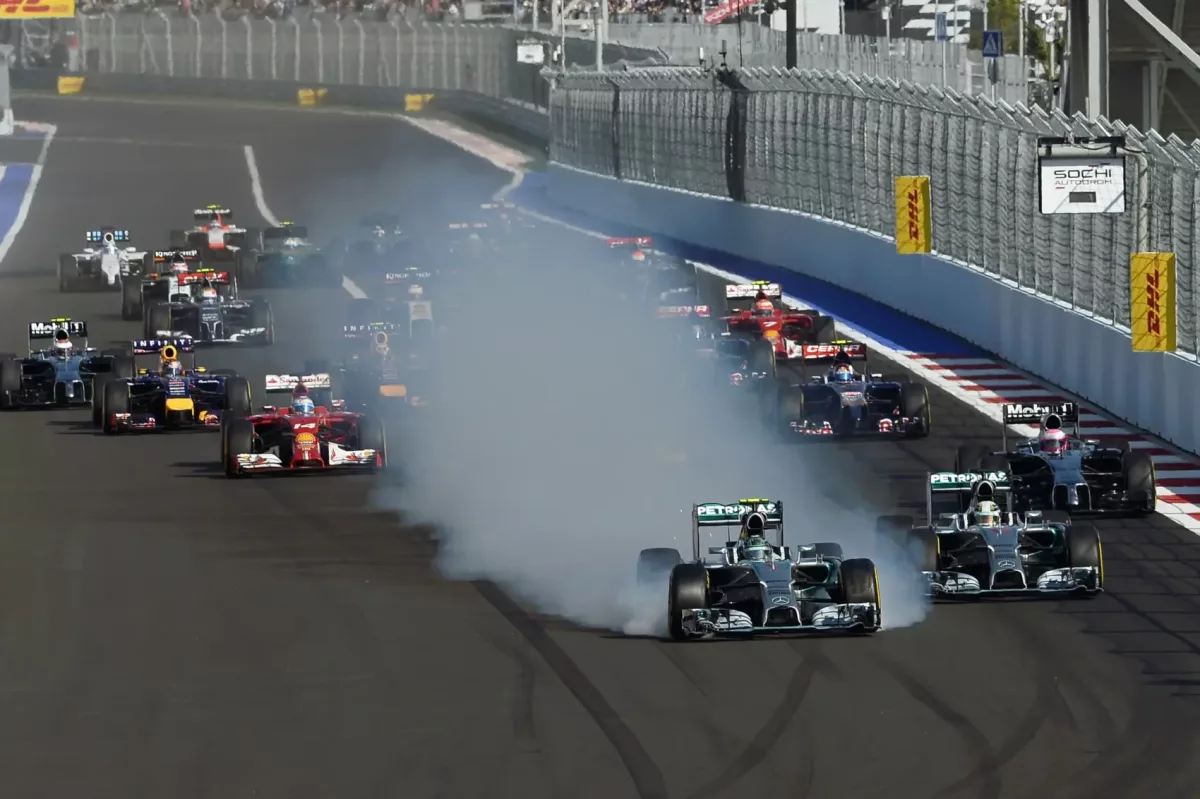 A Forma-1 ismét öngólra játszik, ahogy 12 évvel ezelőtt is tette