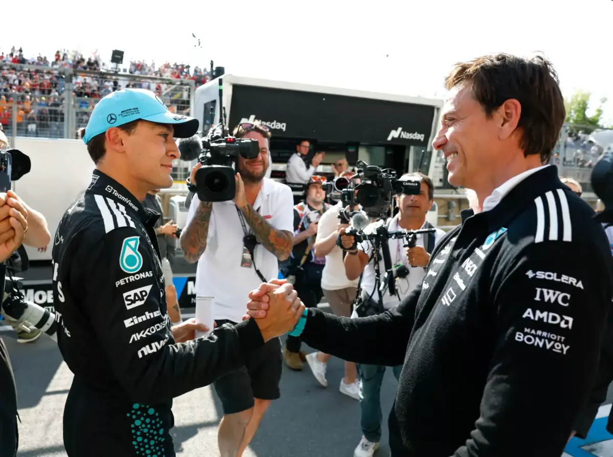 A Mercedes fordulatot hozott: Wolff ritka dicséretet küldött Russell felé