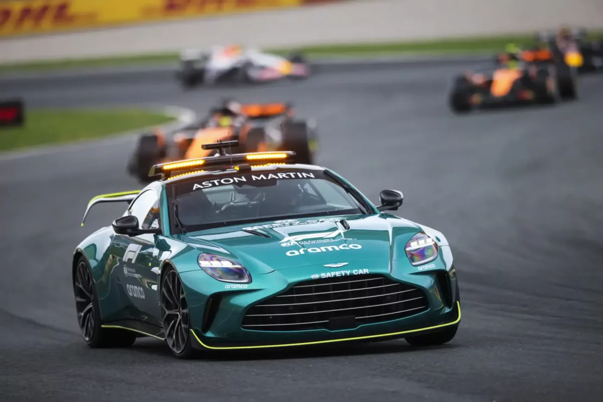 Drámai fordulat hozott nagy változást az F1-es bajnoki csatában