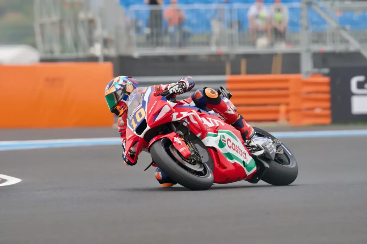 A MotoGP pilótája veszélyesen közlekedett és bírálta a Balaton Parkot