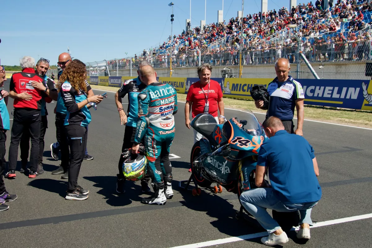 Talmácsi Gábor lenyűgöző motoros bemutatója a Balaton Parkon