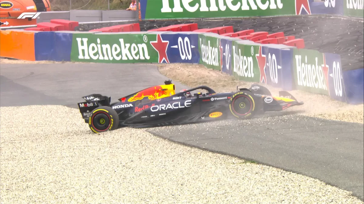 Az F1 nyári szünet után turbulens visszatérés: Hamilton megpördült, Verstappen pedig hibázott