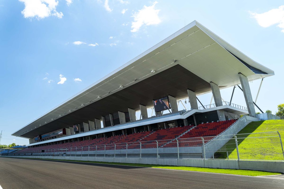 Magyar Nagydíj: Esőző istállók és száguldó gumik – Az események napról napra