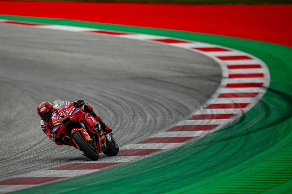 A Ducati főnöke oda is szúrt Bagnaiának, meg nem is