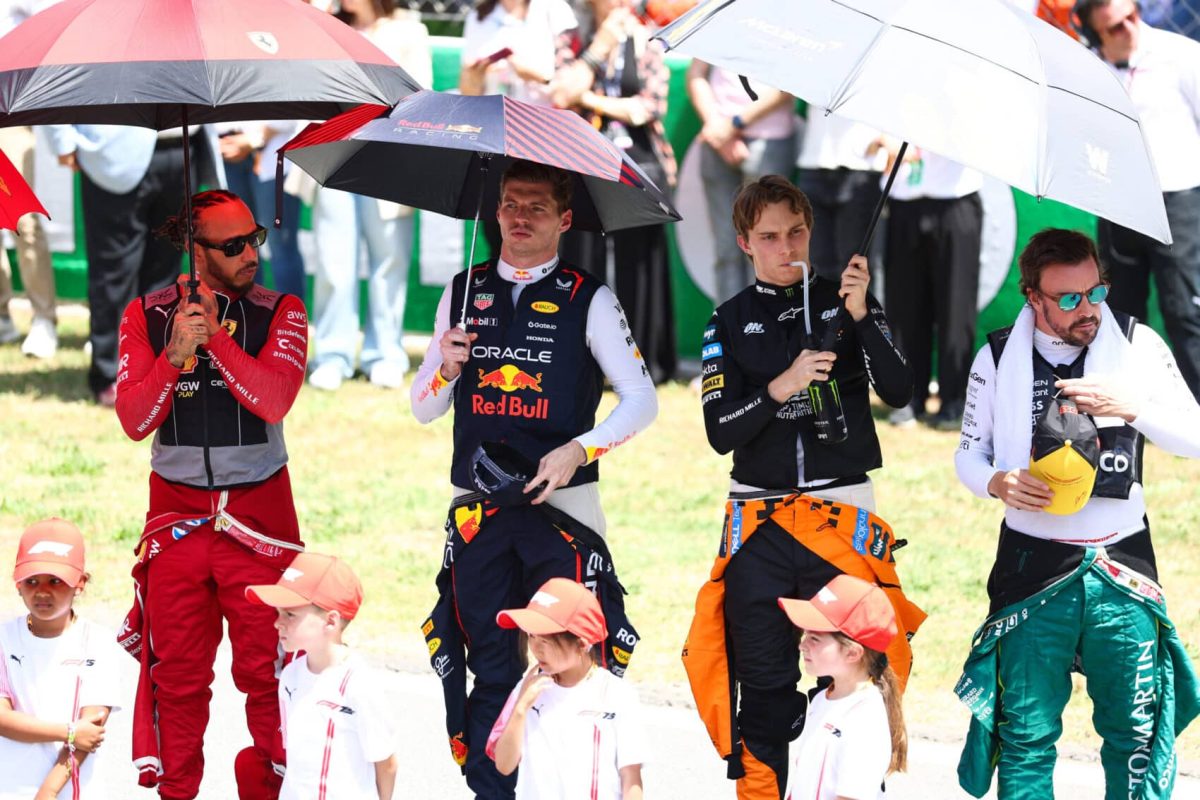 Hamilton: A Visszafogott Hős – Az F1 világában és azon túl