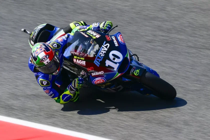 A MotoGP-es kandidát dominálta a Moto2-es edzést, bajnoki esélyes lett a Q1-ben