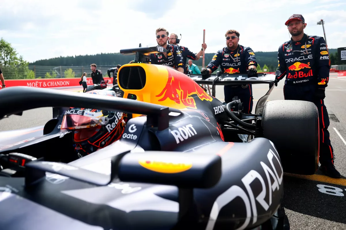 A McLarennel leszúrt, de a Red Bull megszerezheti az F1-en kívül legjobb versenyzőt
