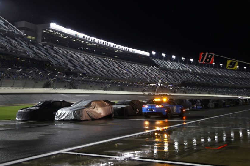 NASCAR Botrány: Dayotnai Alapszakasz Fináléján Törölték az Időmérőt