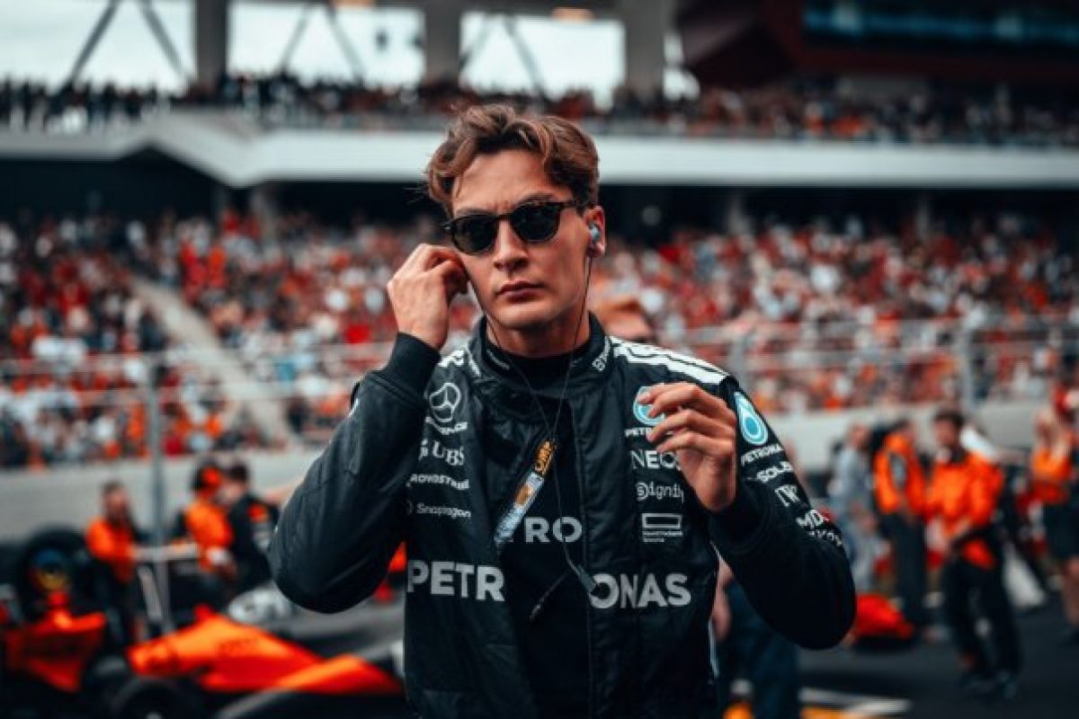 Russell elutasítja a nyári szünet aláírását