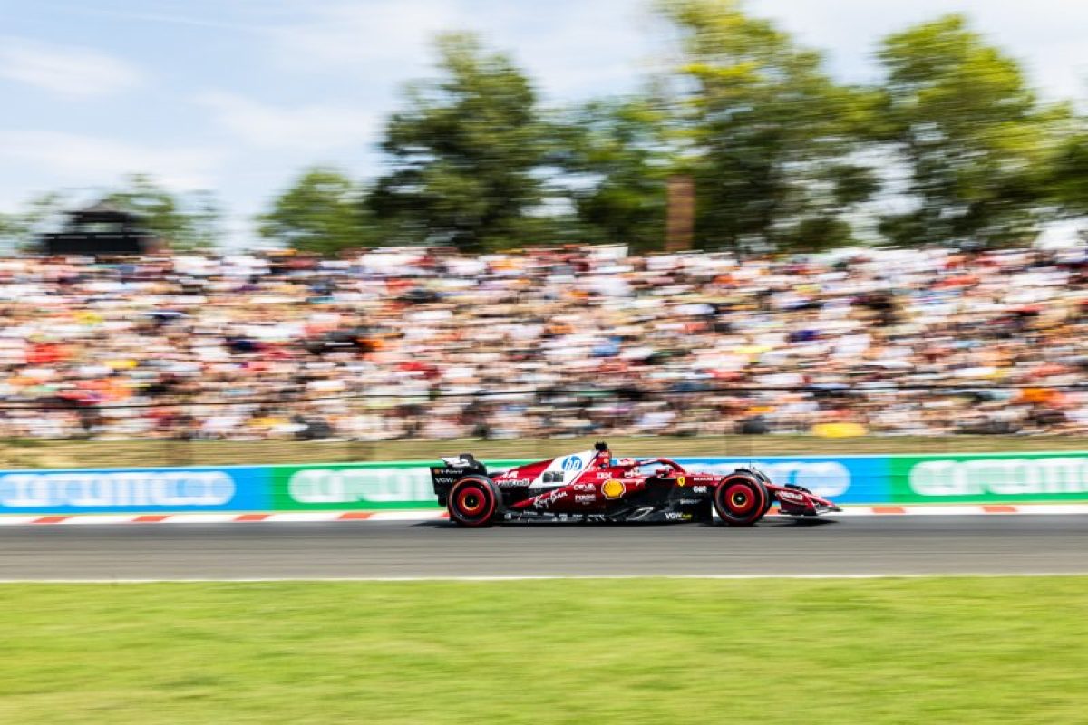 Az öt versenyző legyőzte a pole-pozíciós Leclerc-et az időmérőn