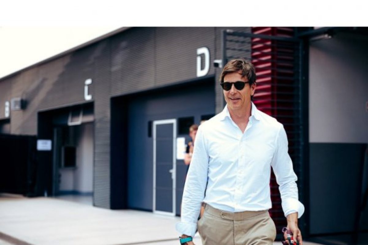 Wolff határozottan elutasította a krízisértekezlet pletykáit a „Minden héten tárgyalunk” kijelentésével