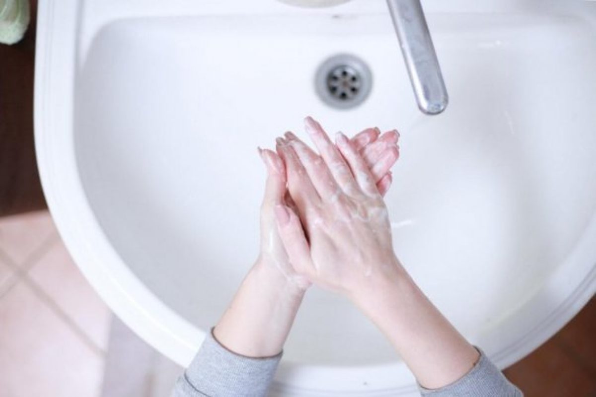 Az otthoni meleg víz készítésének lépései és szükséges eszközök