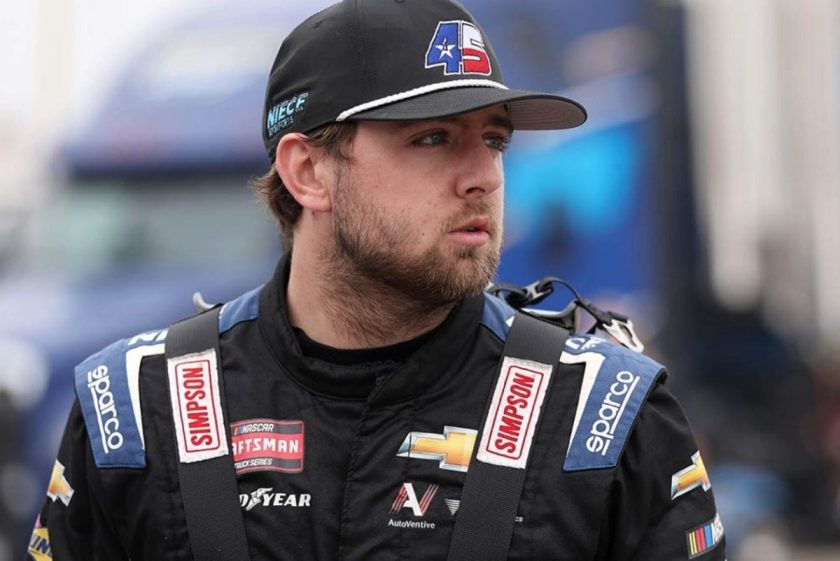 A felső nyomás áldozata: a Niece Kaden Honeycutt kirúgásának háttere