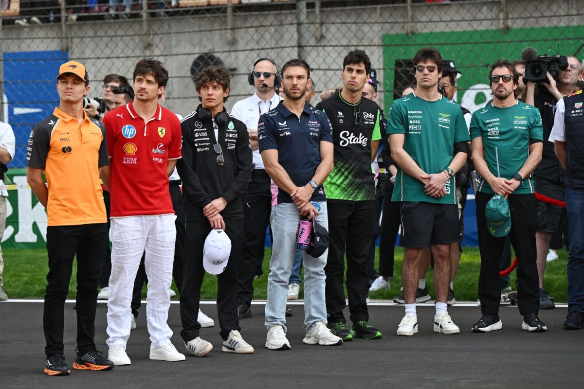 A versenyzőnő kiszállt az autójából, ránézett a telefonjára, és erotikus képeken látta viszont magát