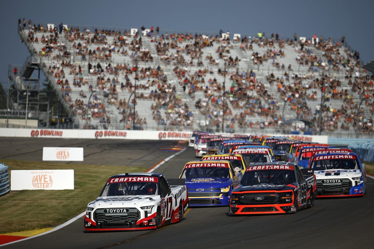 Áttörés a sporttörténelemben: A NASCAR Truck Series először futást rendezett utcai pályán