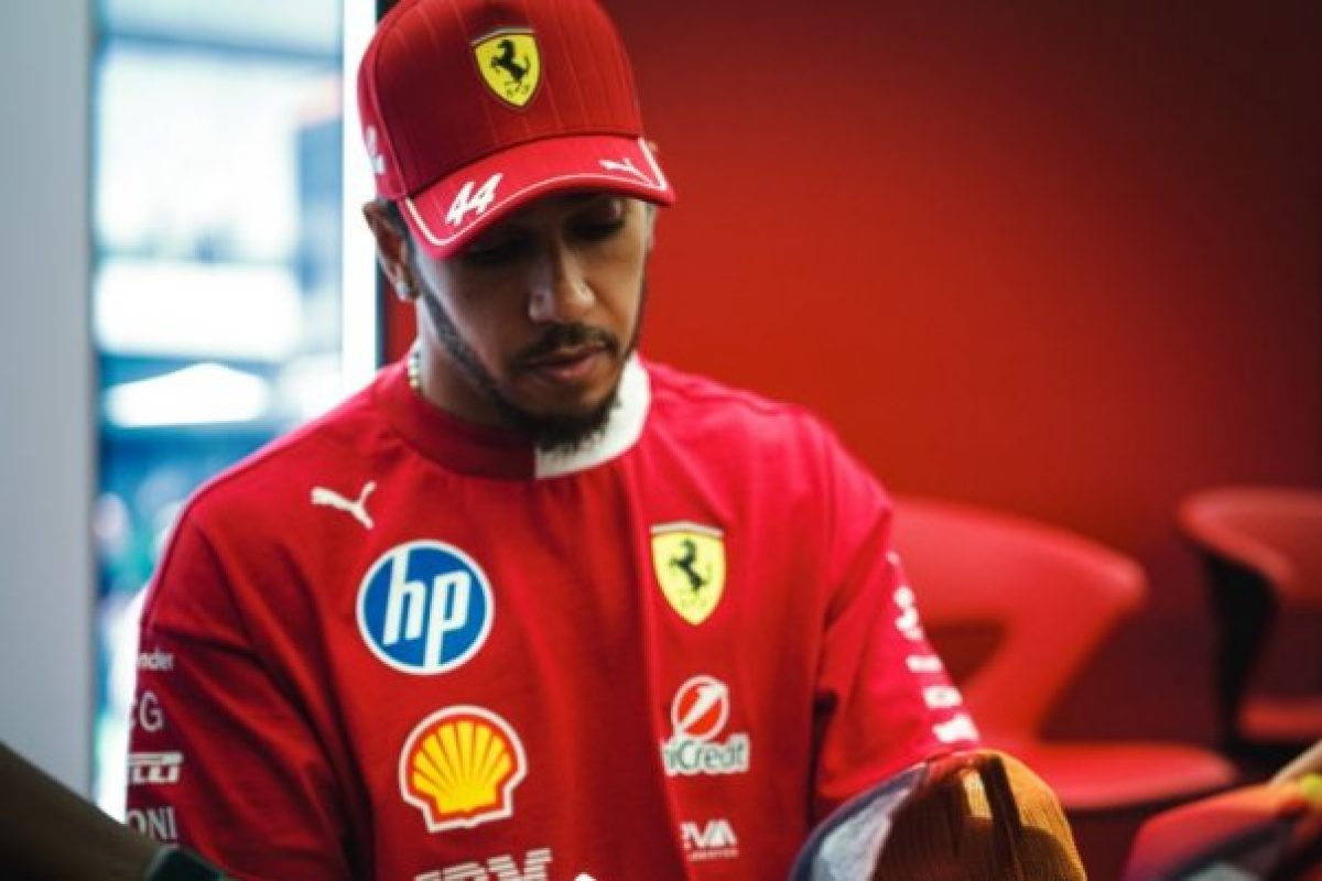 Egy korai bejelentés mögött rejlő okok: A Ferrari és Hamilton kapcsolata