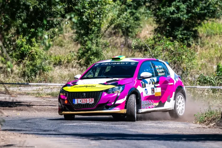 A PSZA Motorsport versenyzői izgalmas házi csatát vívtak Oroszlányban