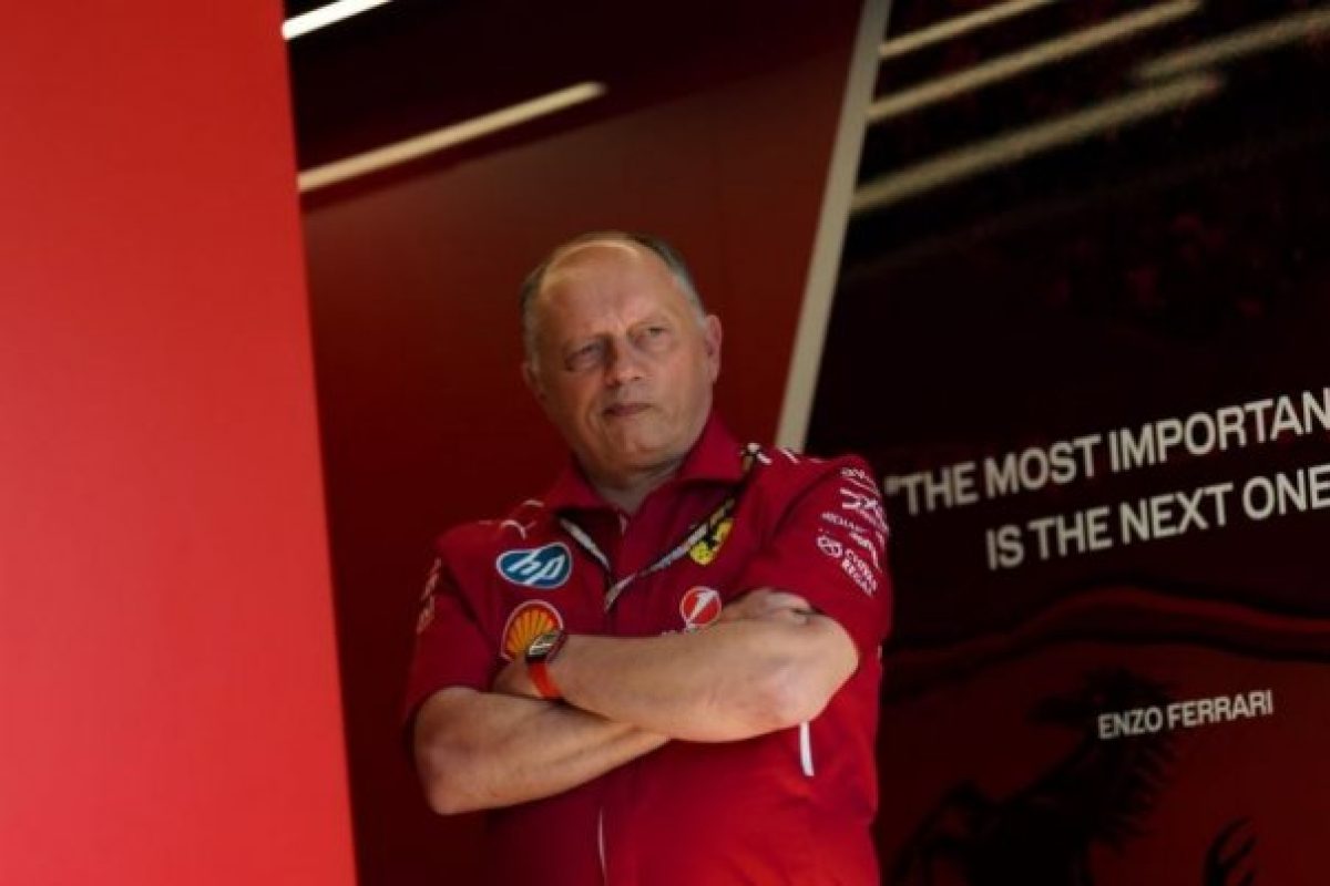 Vasseur hitetlenkedik: Leclerc rejtélyes visszaesése