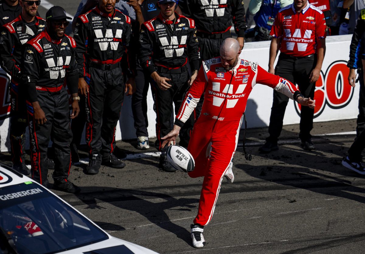 SVG megismételte történelmi teljesítményét Watkins Glenben, és tovább írta NASCAR-sikerregényét!