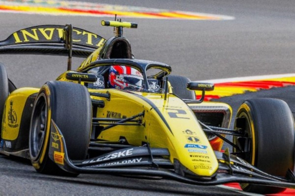 Az Invicta Tarolt a F2-ben, és Született egy Cseh Pole