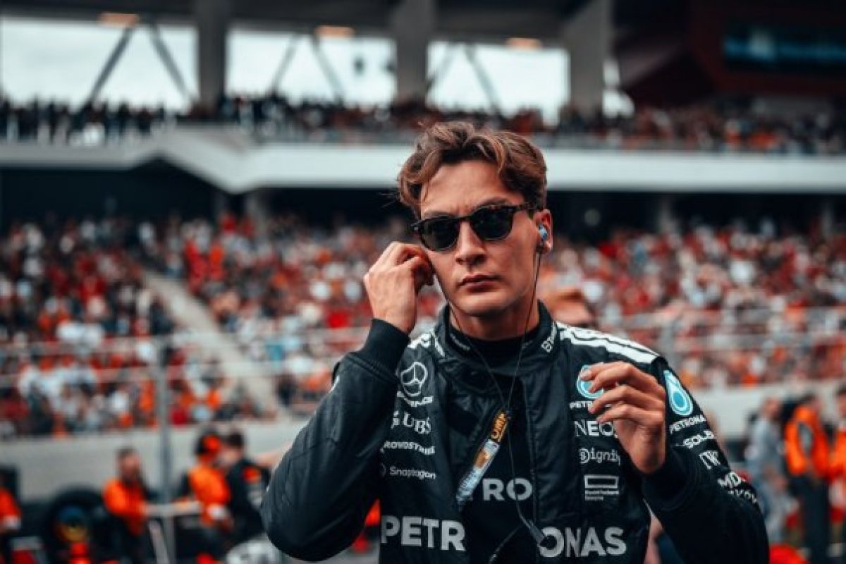 Önkritikus őszinteséggel: Russell Hamilton leleplezi saját „badarságait”