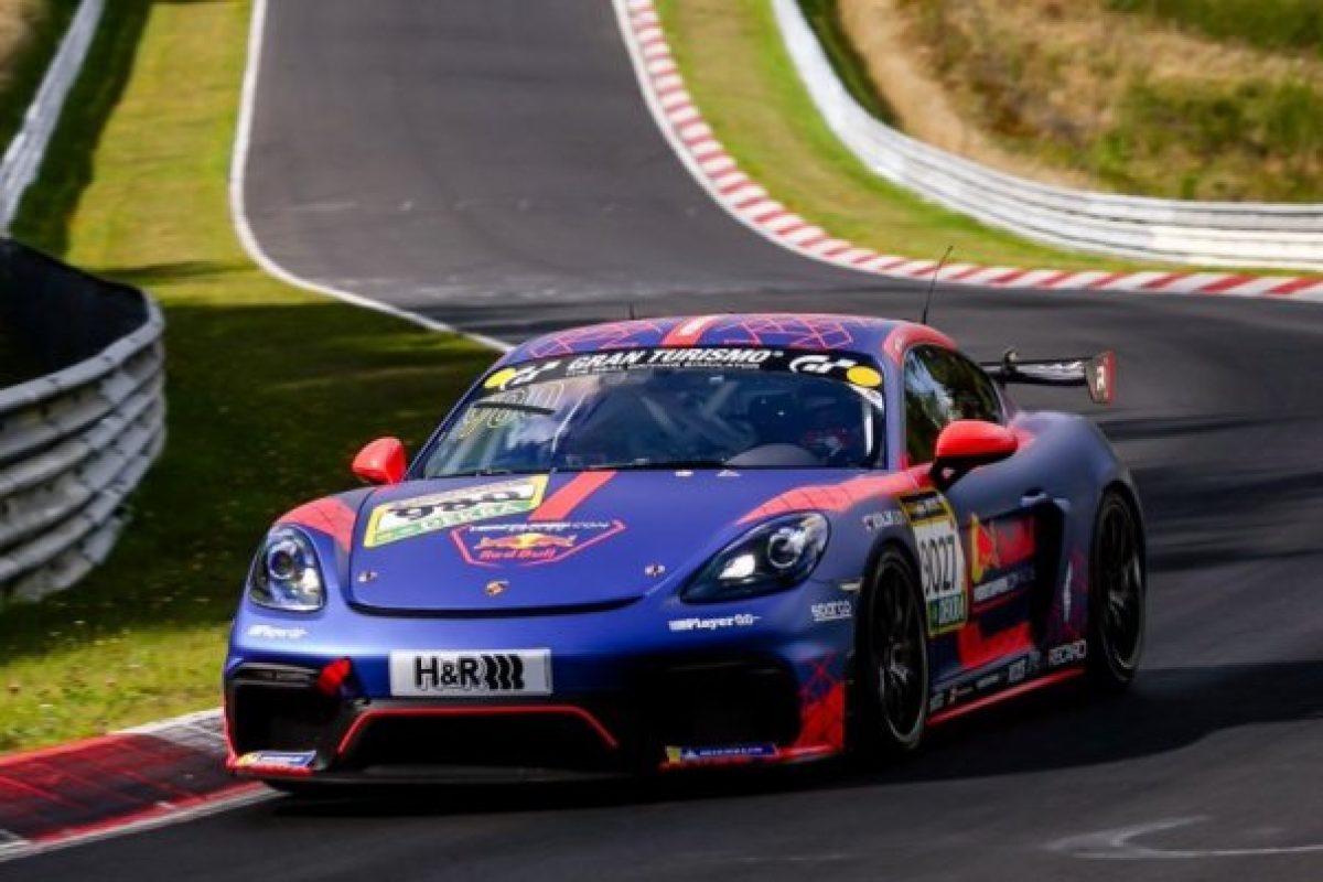 Verstappen hatalmas fordulatot hozott a Nordschleife-n a hetedik helyen való debütálásával