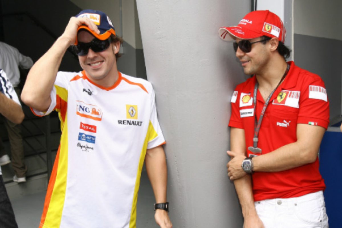 Az F1 történelmének egyik fordulópontja: Alonso csatlakozik a Ferrari csapathoz