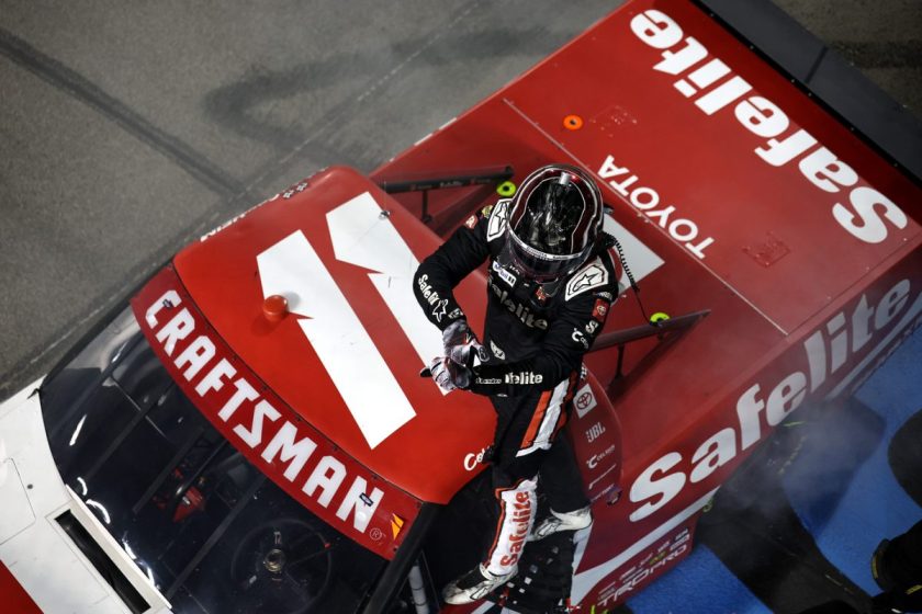 Rekordidők és búcsúk a NASCAR Trucks rájátszásának szakaszfináléján