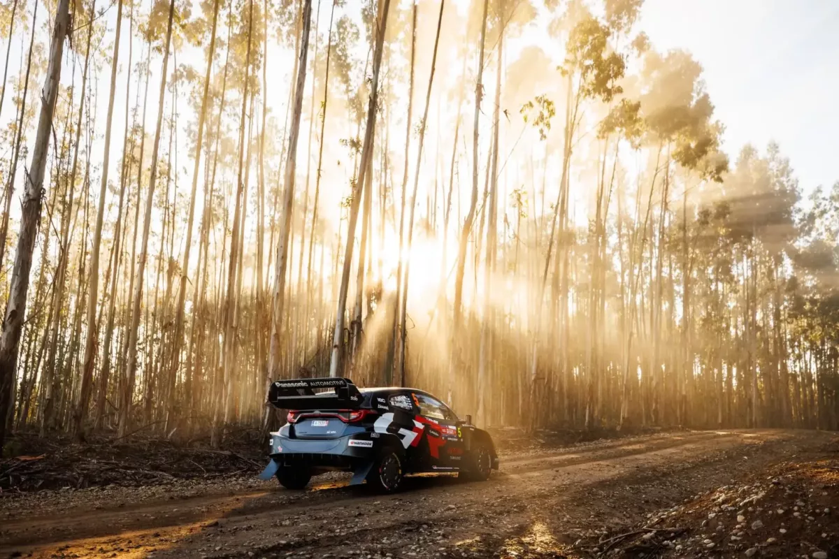 Az időjárás okozta változásokra reagált a gyártók kérésére az FIA Chilében