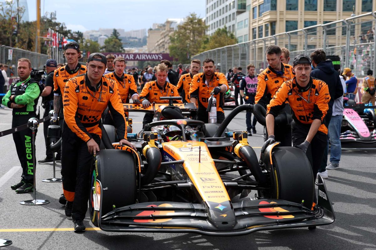 Piastri szerencsésen kikerülte a szingapúri rajtbüntetést